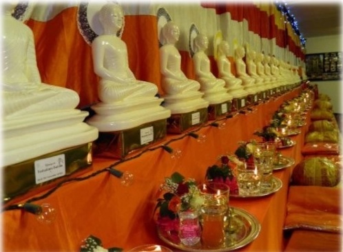 Atavisi Buddha Puja